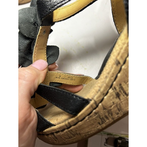 BOC Born Womens Size 9M Black Leather Flower Strappy Wedge Sandals Shoes - Picture 8 of 8